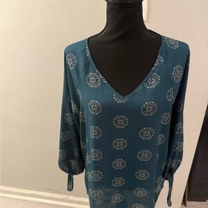 Papermoon Teal Blouse with White and Black Medallions Print Size XL